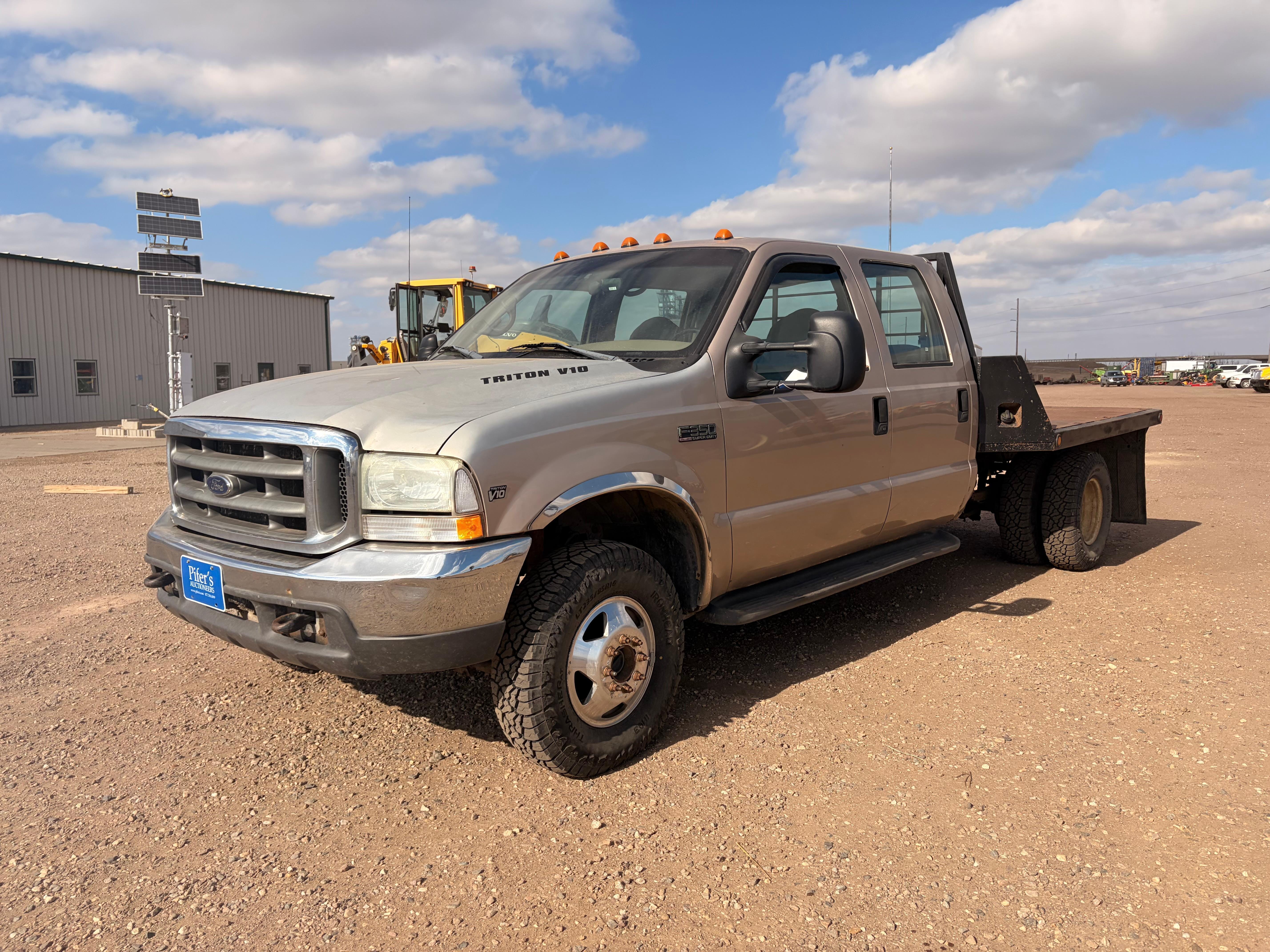 1999 Ford F-350 Equipment Image0