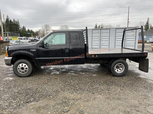 Image of Ford F-350 equipment image 1