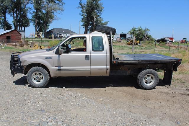 Image of Ford F-350 equipment image 1