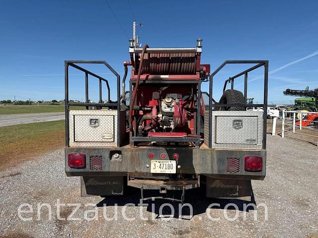 Image of Ford F-350 equipment image 3