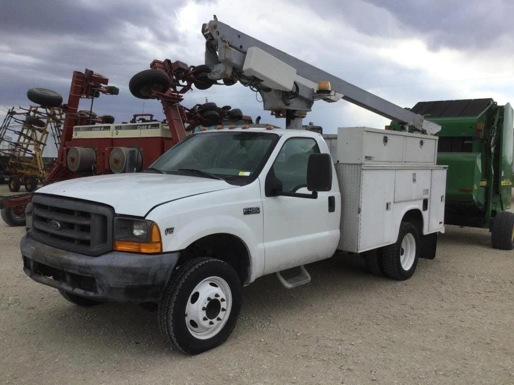 1999 Ford F-450 Equipment Image0