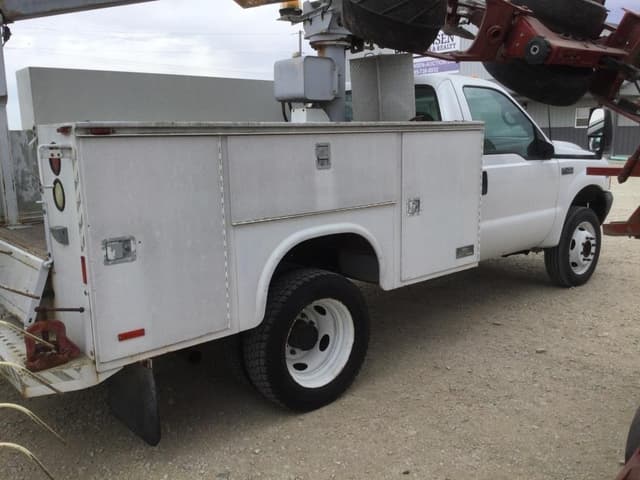 Image of Ford F-450 equipment image 2