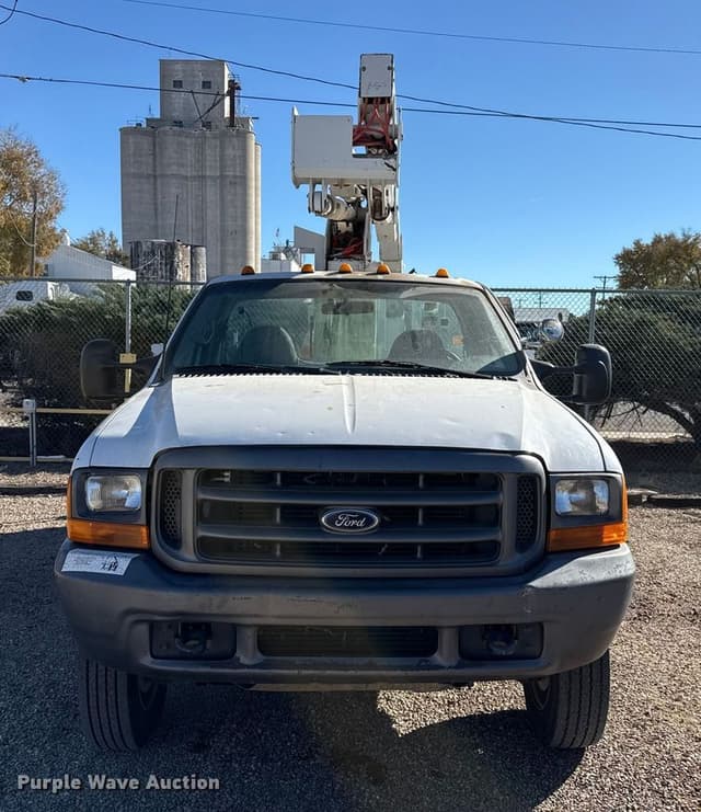 Image of Ford F-450 equipment image 1
