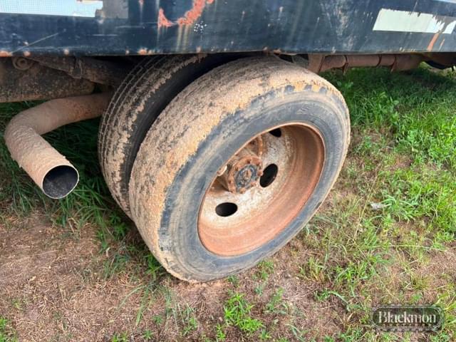Image of Ford F-450 equipment image 4