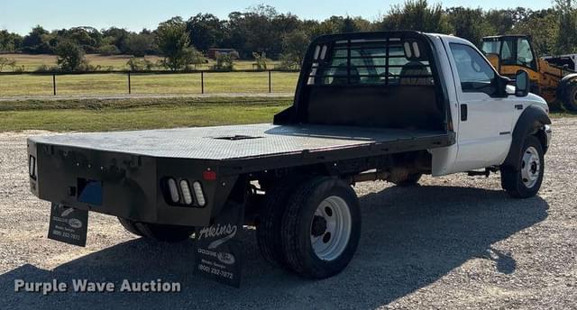 Image of Ford F-450 equipment image 4