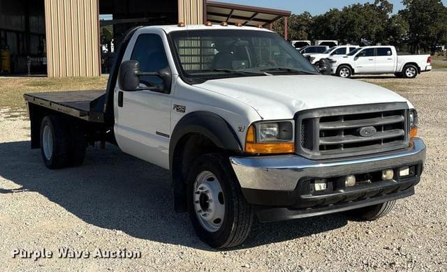 Image of Ford F-450 equipment image 2