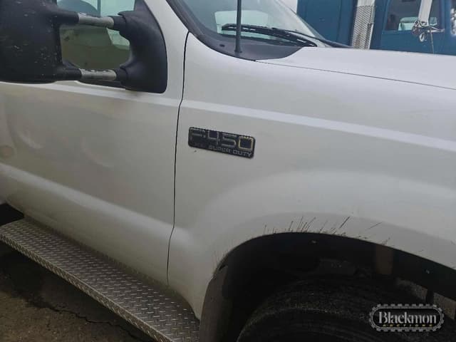 Image of Ford F-450 equipment image 1