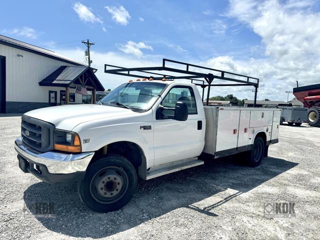 Image of Ford F-450 equipment image 1