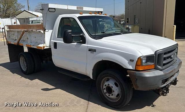 Image of Ford F-450 equipment image 2