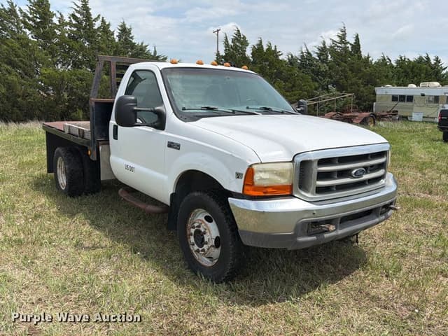 Image of Ford F-450 equipment image 2