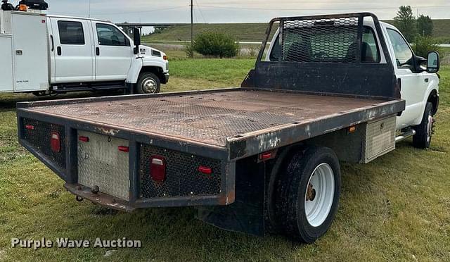 Image of Ford F-450 equipment image 4