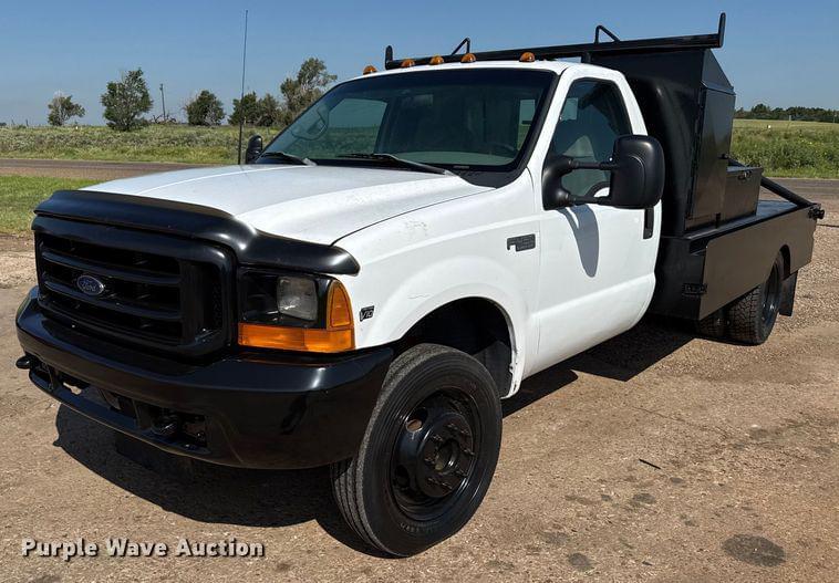 Image of Ford F-450 Primary image