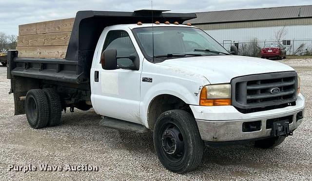 Image of Ford F-450 equipment image 2