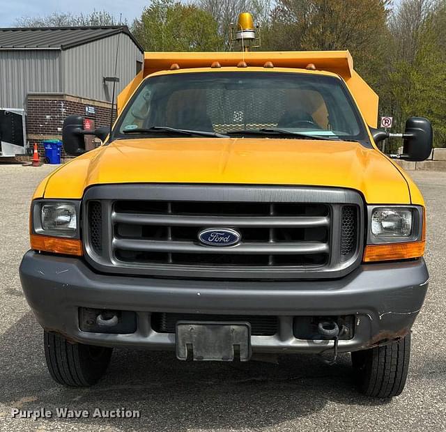 Image of Ford F-450 equipment image 1