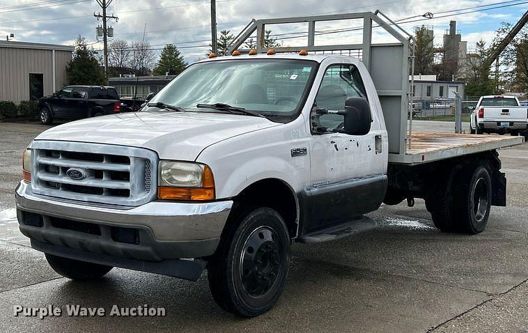 Image of Ford F-450 Primary image