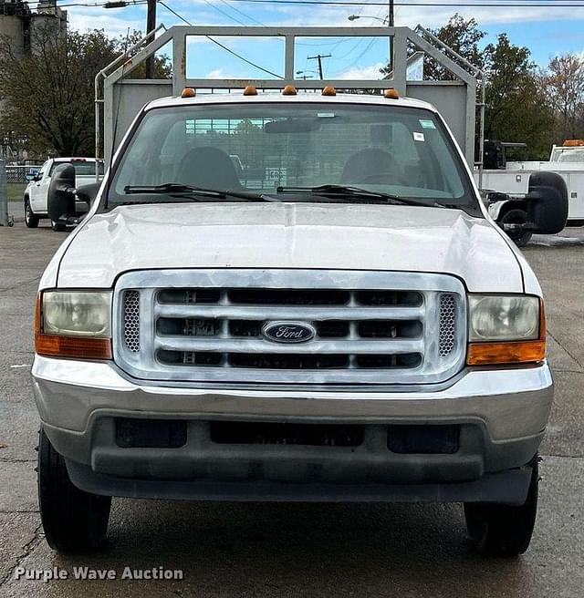 Image of Ford F-450 equipment image 1