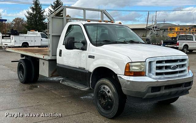 Image of Ford F-450 equipment image 2