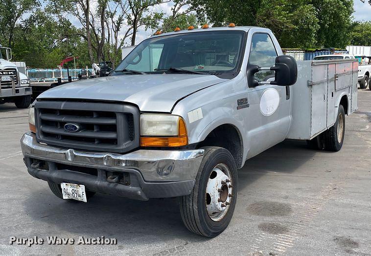 Image of Ford F-450 Primary image