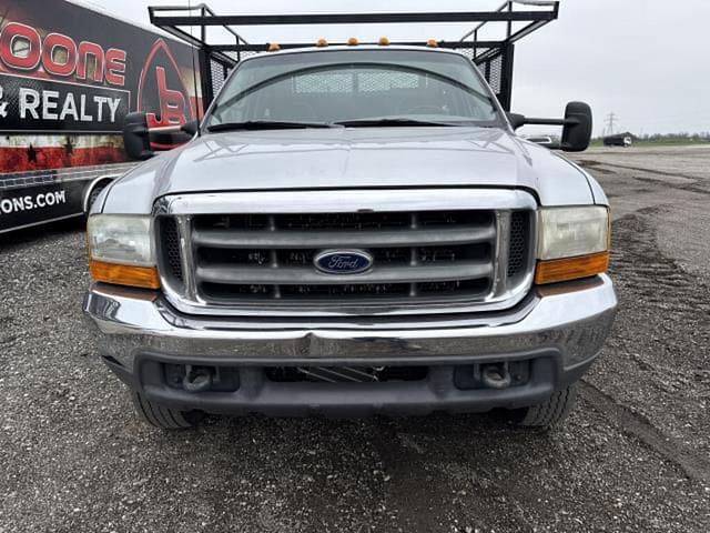 Image of Ford F-550 equipment image 4
