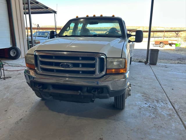 Image of Ford F-550 equipment image 1