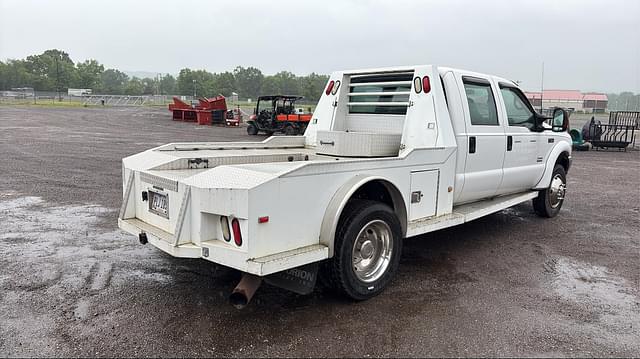 Image of Ford F-550 equipment image 2