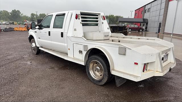 Image of Ford F-550 equipment image 3