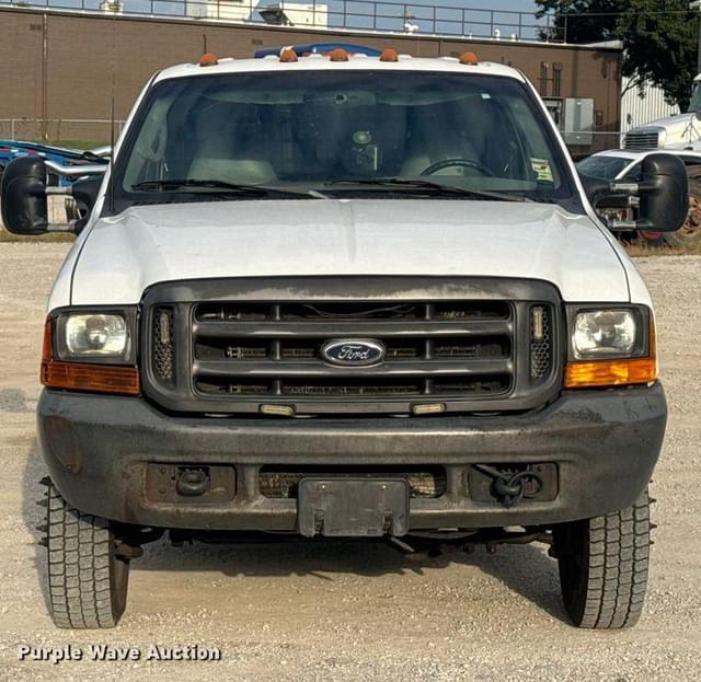 Image of Ford F-550 equipment image 1