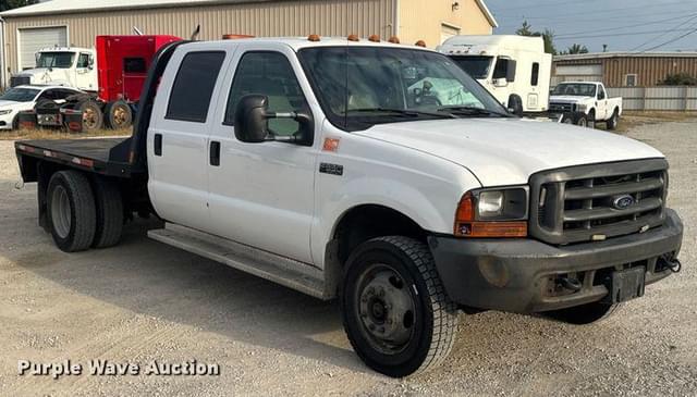 Image of Ford F-550 equipment image 2