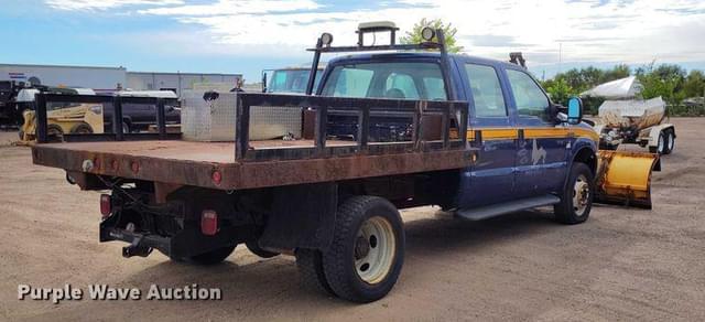 Image of Ford F-550 equipment image 4