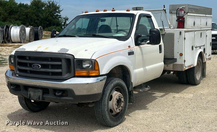 Image of Ford F-550 Primary image