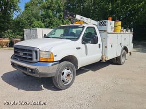 1999 Ford F-550 Image