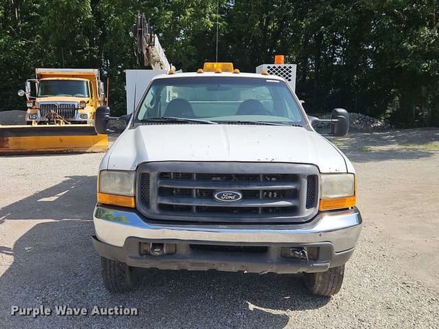 Image of Ford F-550 equipment image 1