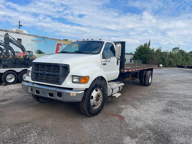 Image of Ford F-650 equipment image 3
