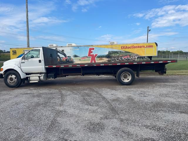 Image of Ford F-650 equipment image 1