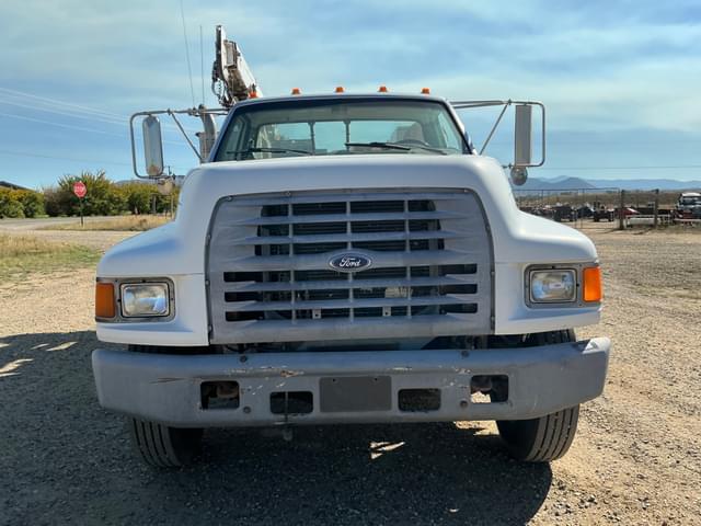Image of Ford F-800 equipment image 1