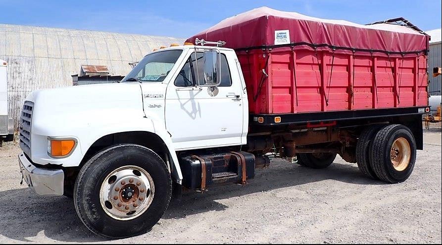 Image of Ford F-850 Primary image