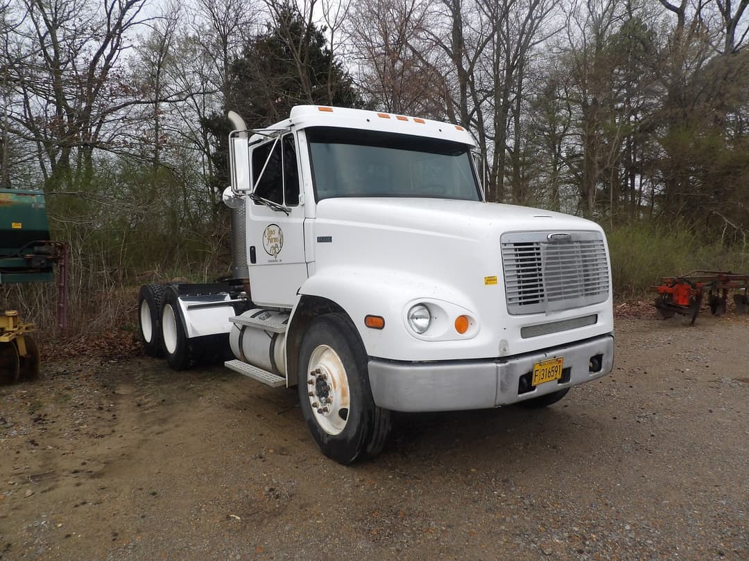 Image of Freightliner FL112 Primary image