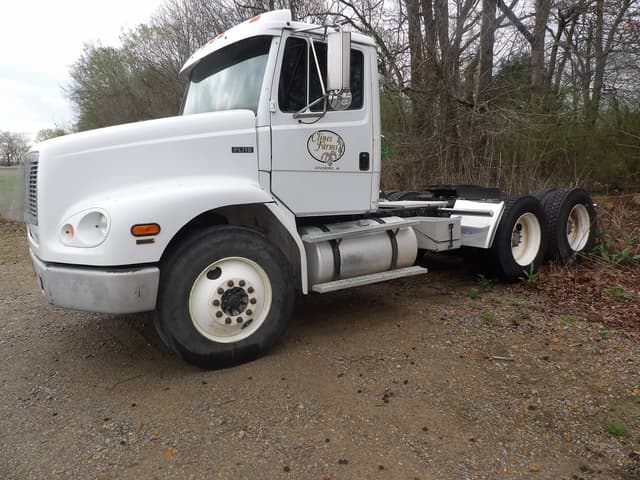 Image of Freightliner FL112 equipment image 1