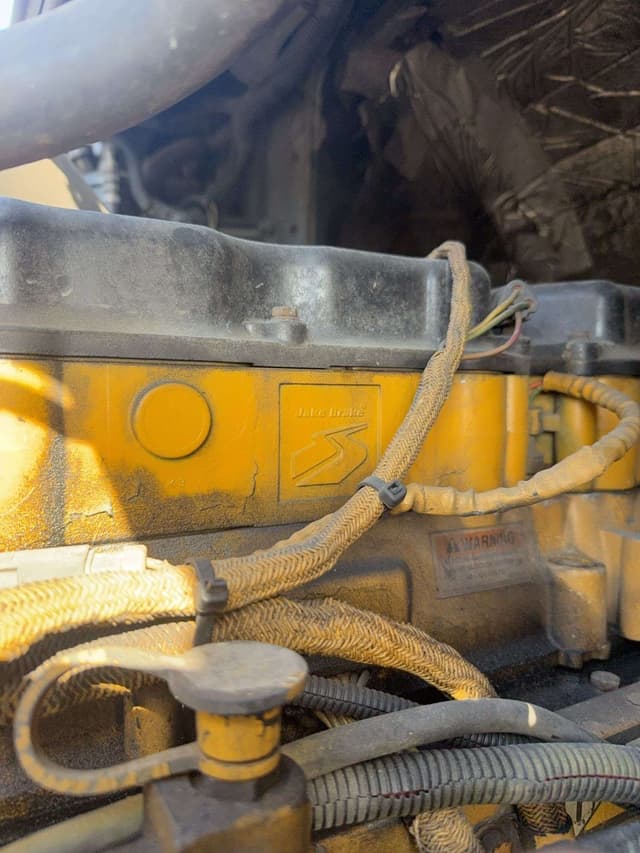 Image of Freightliner Century equipment image 3