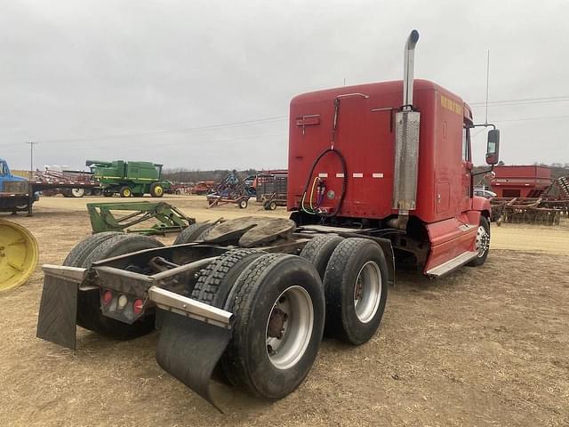 Image of Freightliner Century equipment image 3