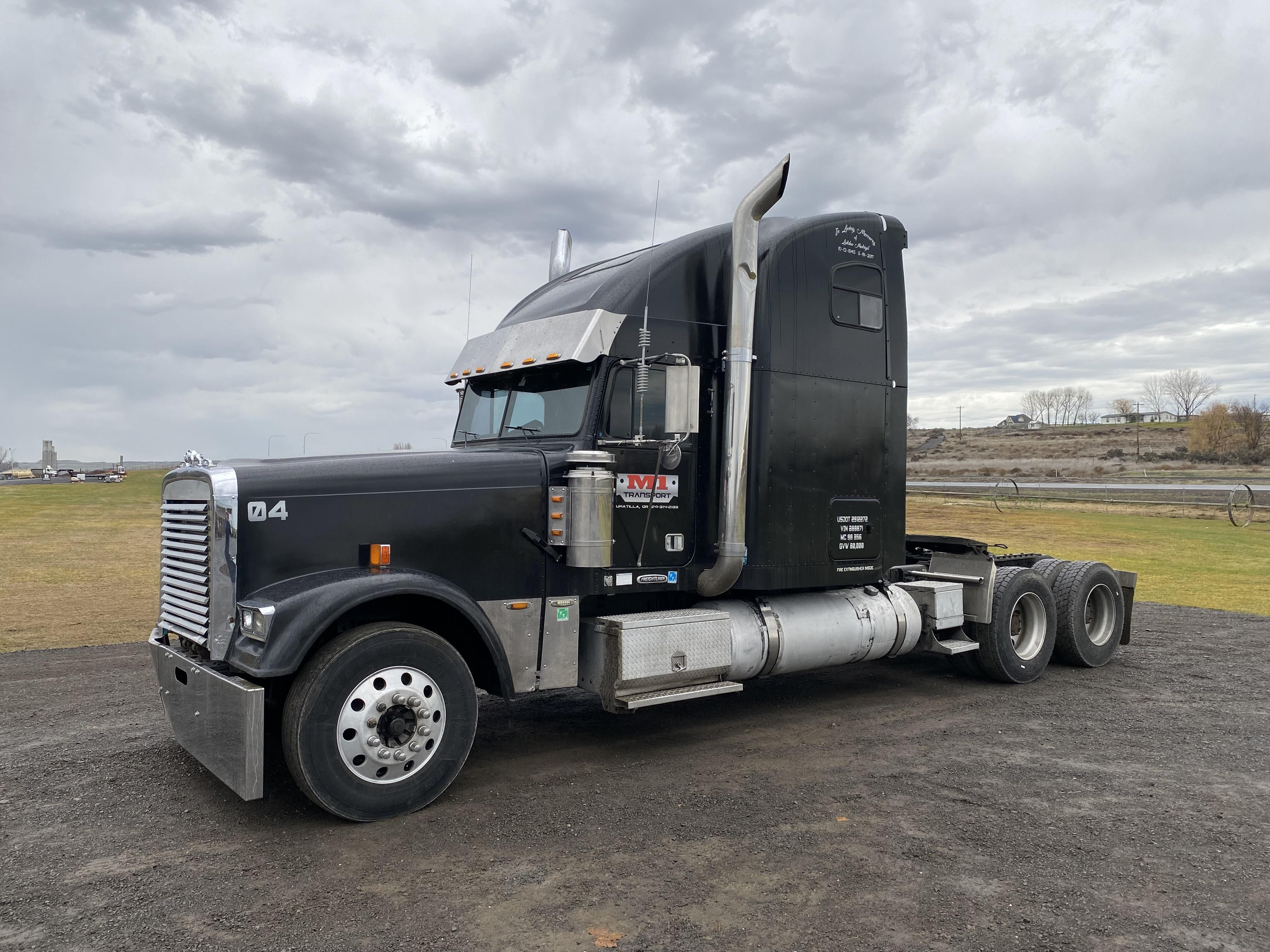 Main image Freightliner Classic XL