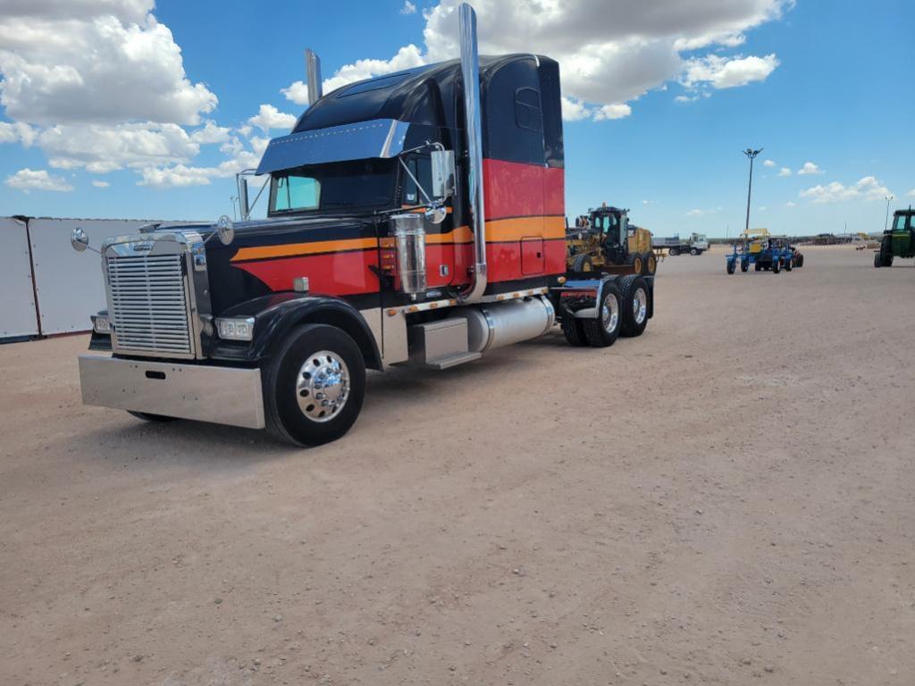 Image of Freightliner Classic XL Primary image