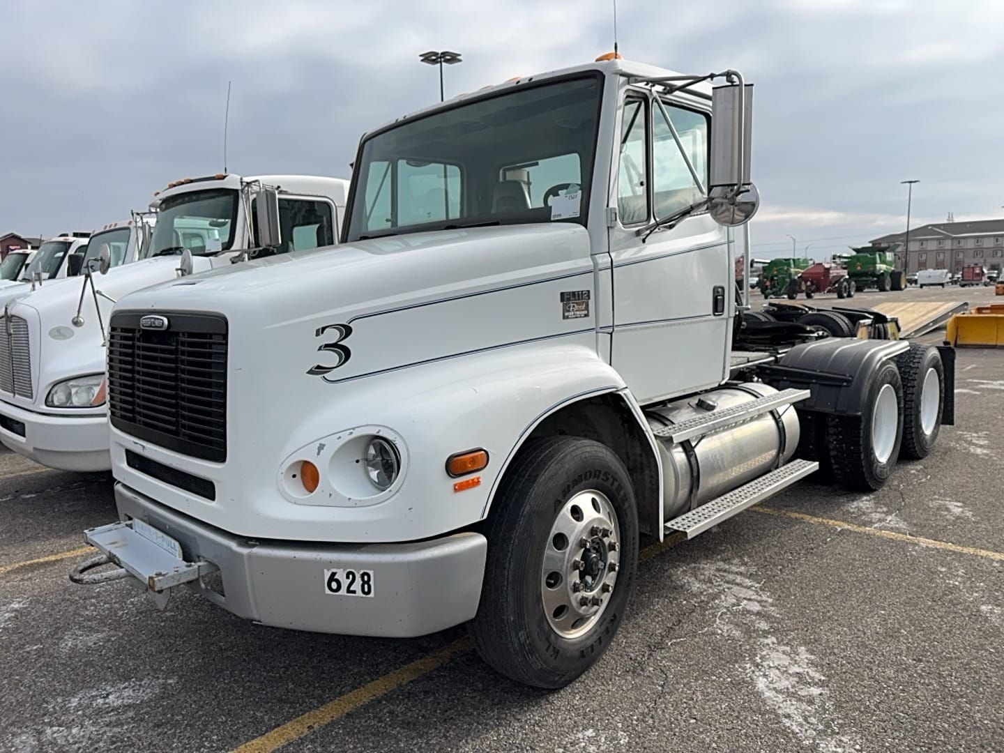 1999 Freightliner FL112 Equipment Image0