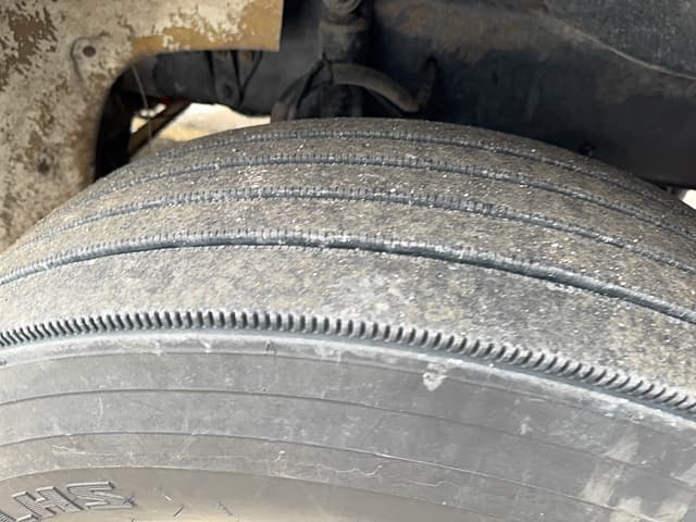 Image of Freightliner FL112 equipment image 4