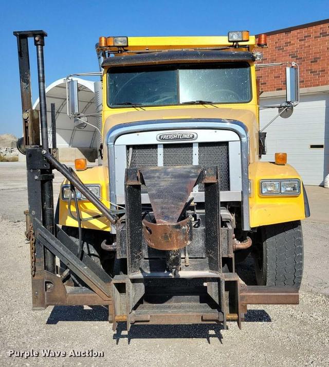 Image of Freightliner FL112 equipment image 1