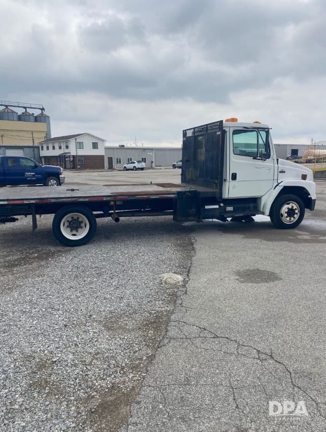 Image of Freightliner FL50 equipment image 2