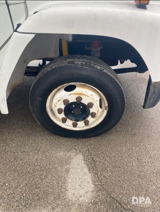 Image of Freightliner FL50 equipment image 4