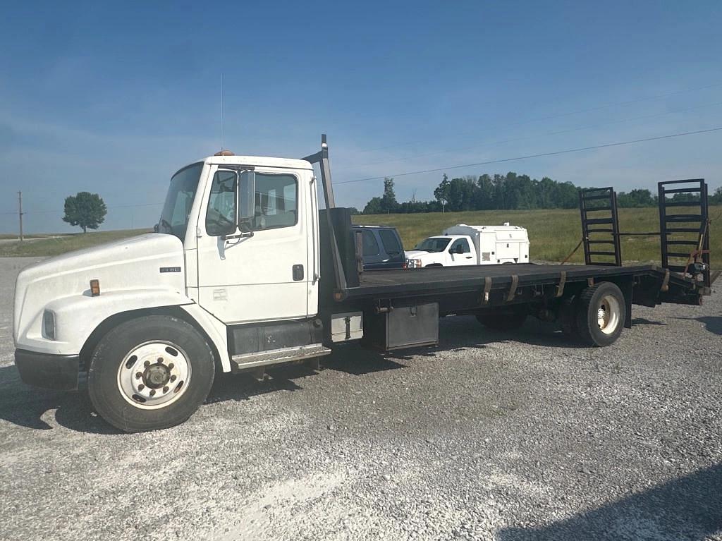 Image of Freightliner FL60 Primary image