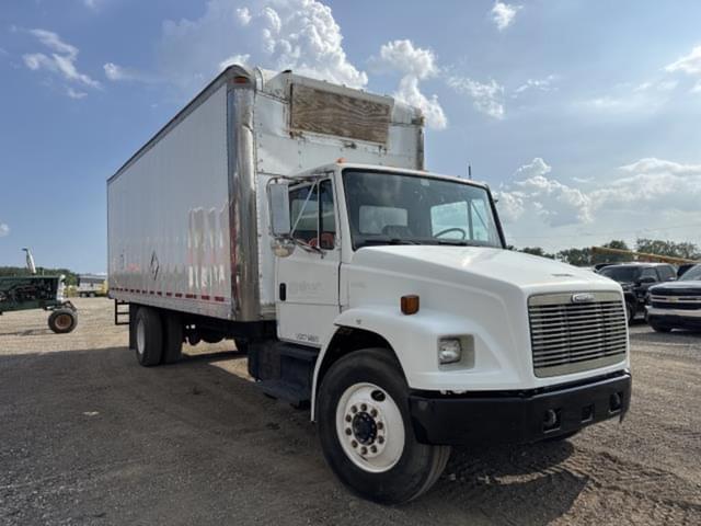 Image of Freightliner FL70 equipment image 3