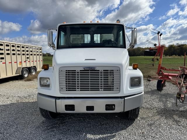 Image of Freightliner FL70 equipment image 1